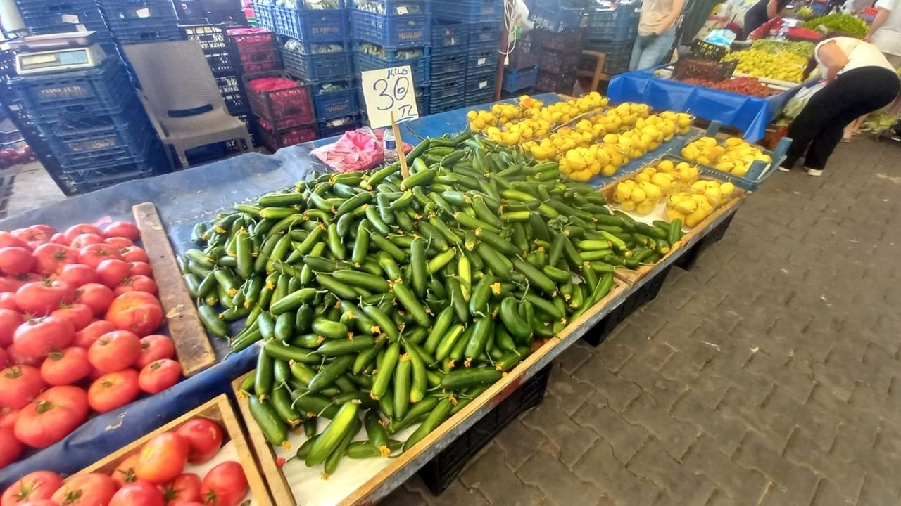 Cuma Pazarı (3)