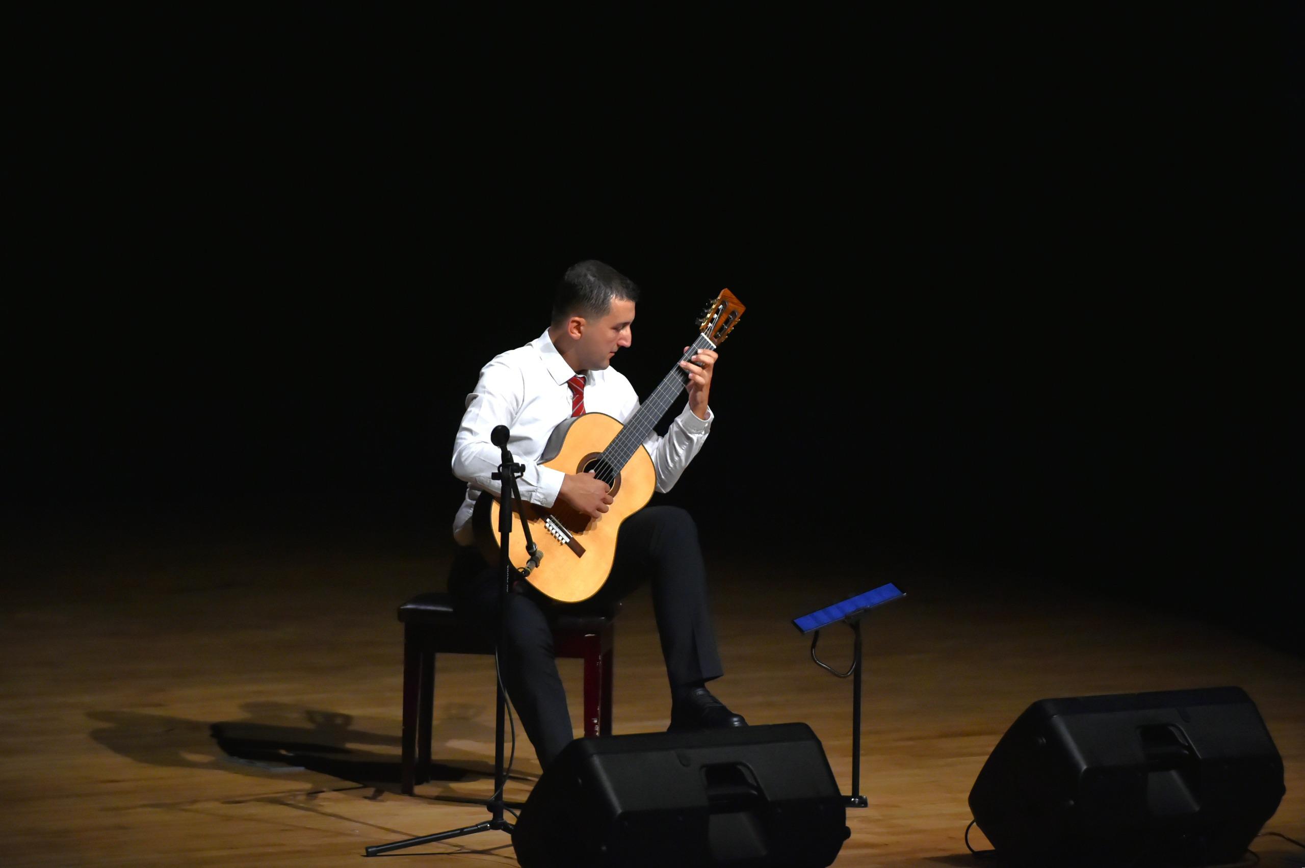 05D97A8F A135 42Ff 93Fd 5796Bfc39692