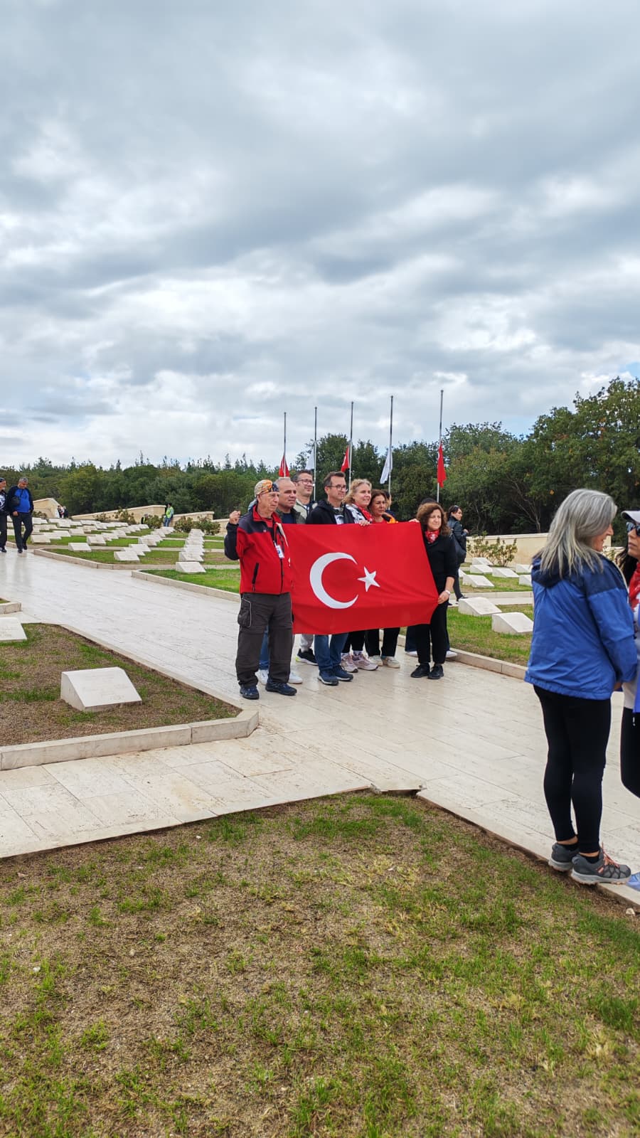 33913A10 4F5B 41F2 B5Fc 8Be63E0De37E