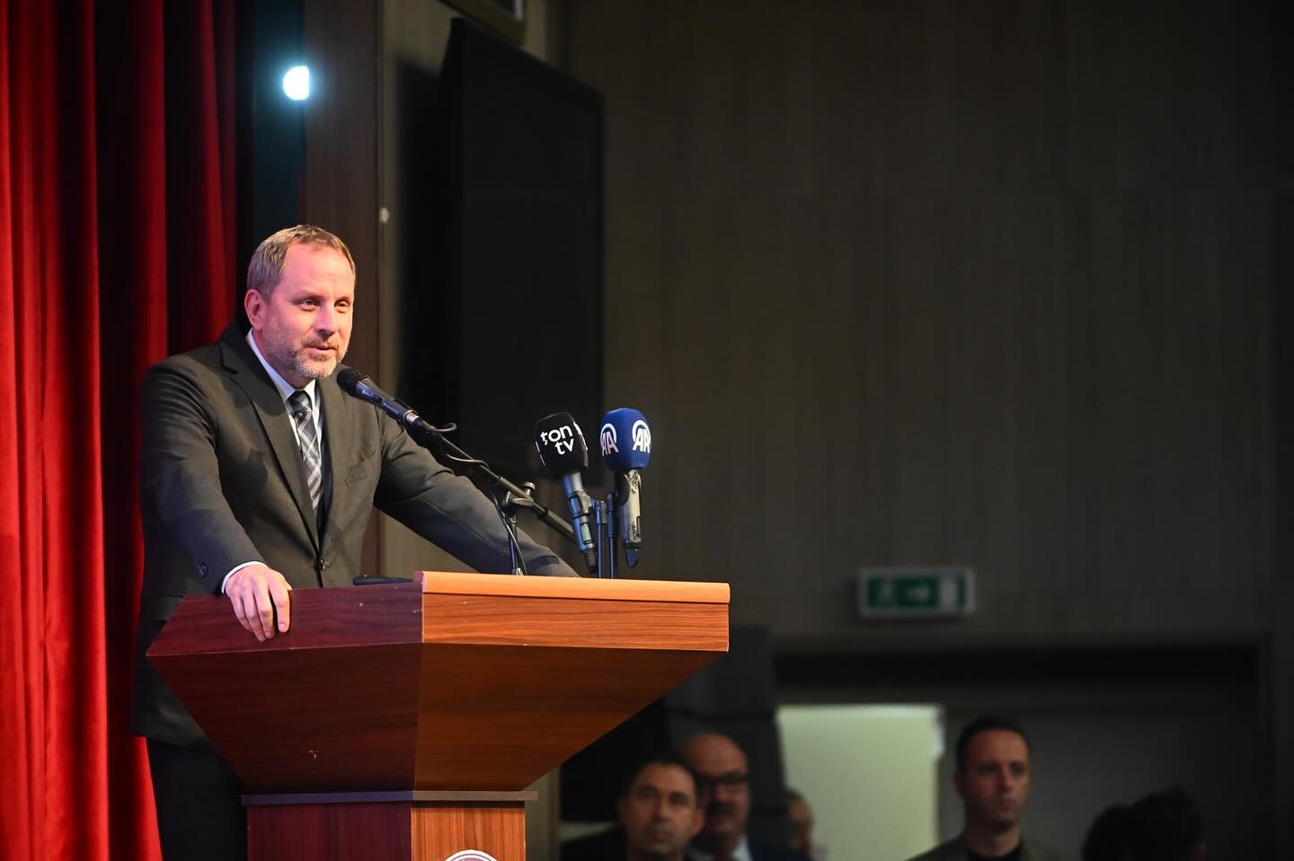 572971633 18532944223045359 6617139801179164168 N