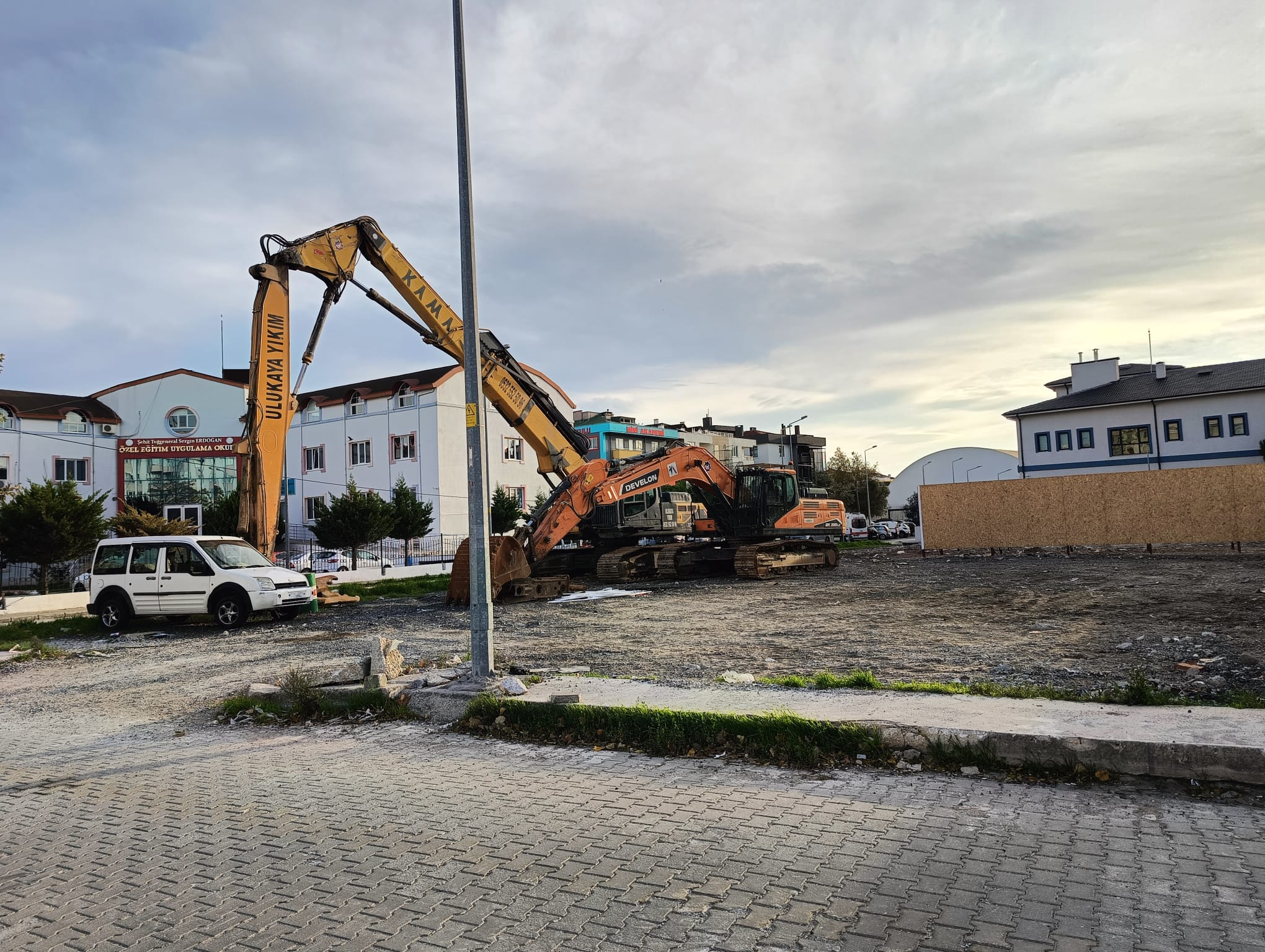 Whatsapp Image 2025 11 18 At 09.19.22