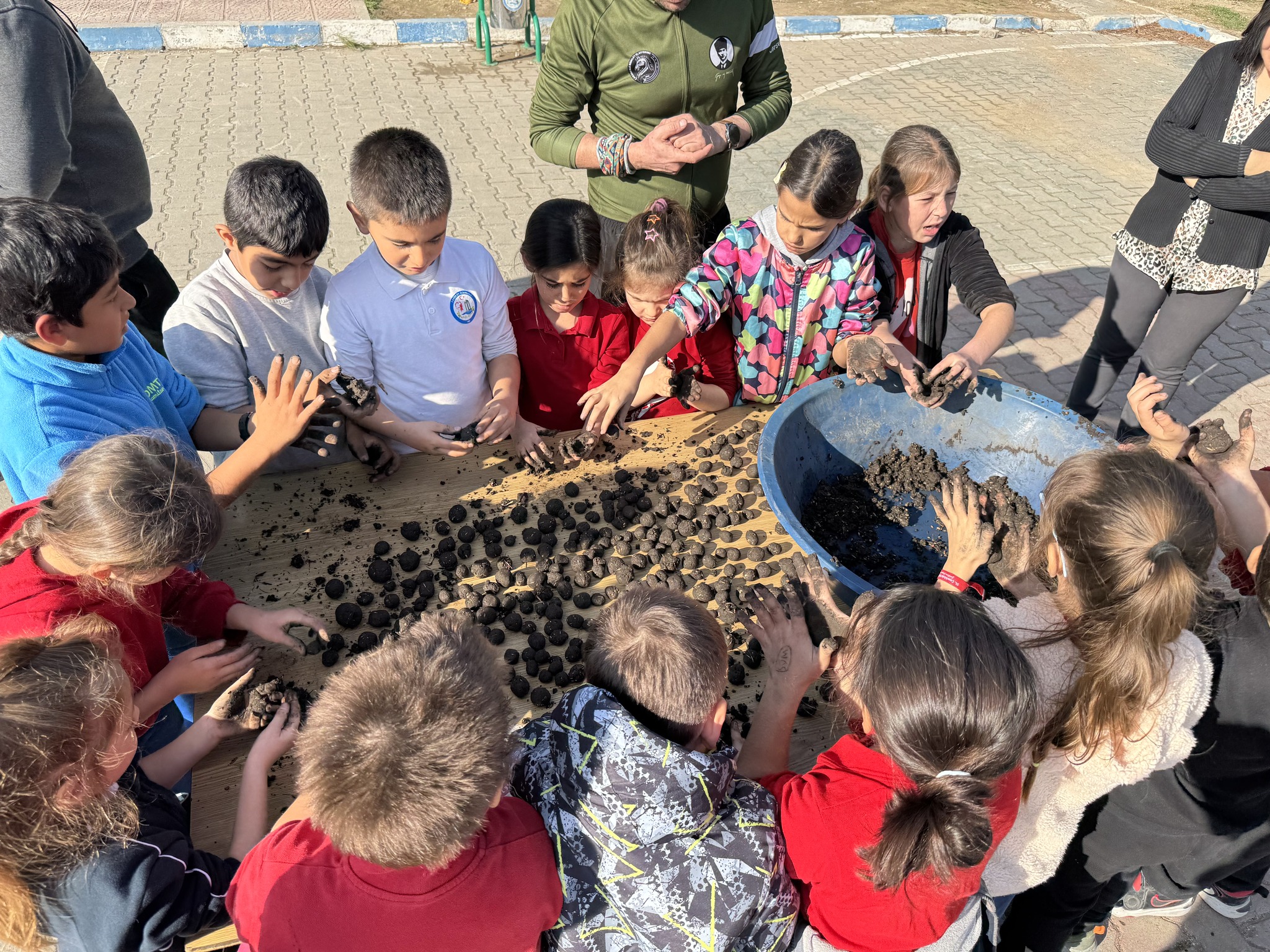 615547875 1457259049156840 1775339842683881049 N