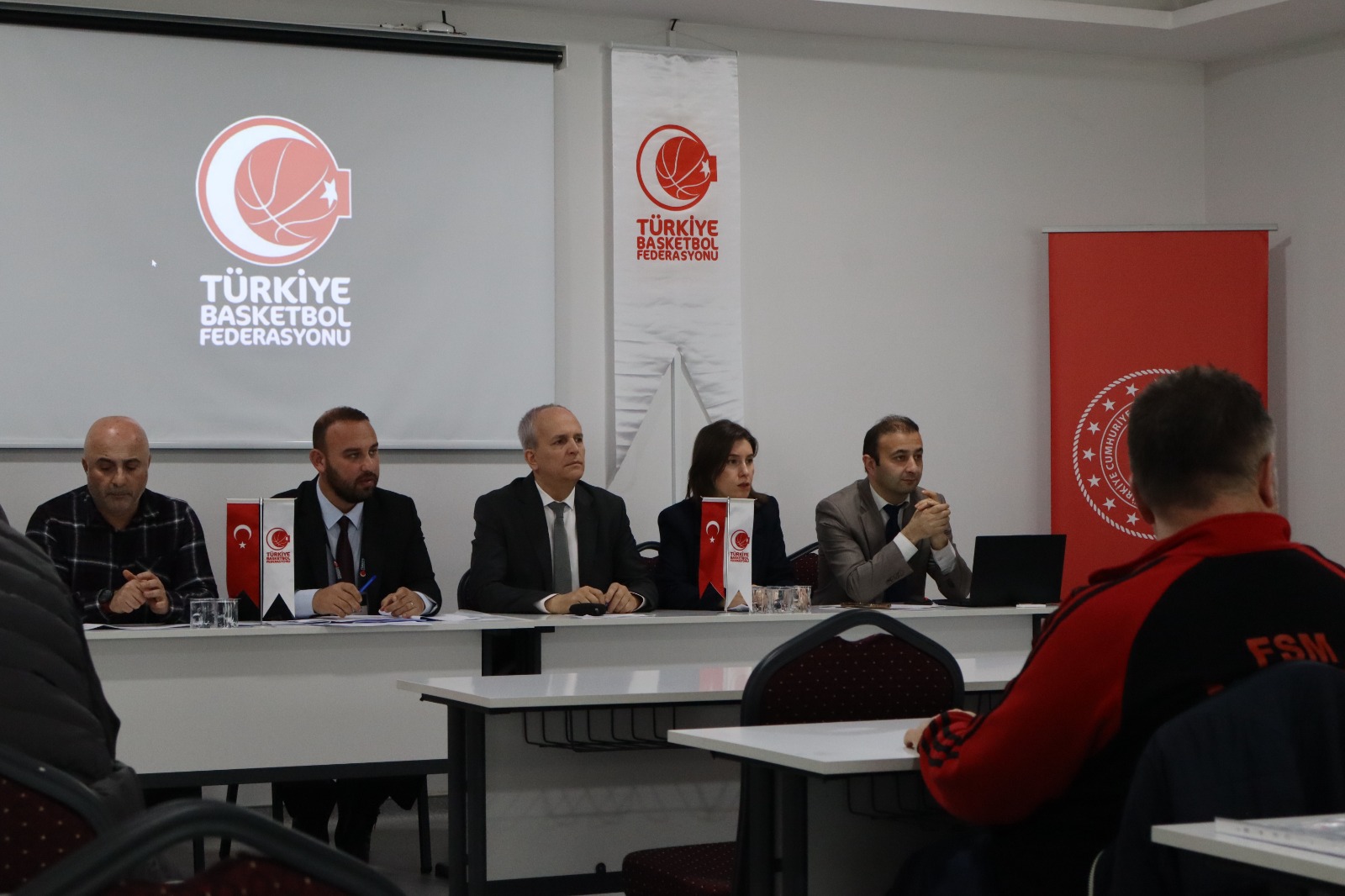 2F4318F4 5181 4F00 8E85 9C2F540E0F61