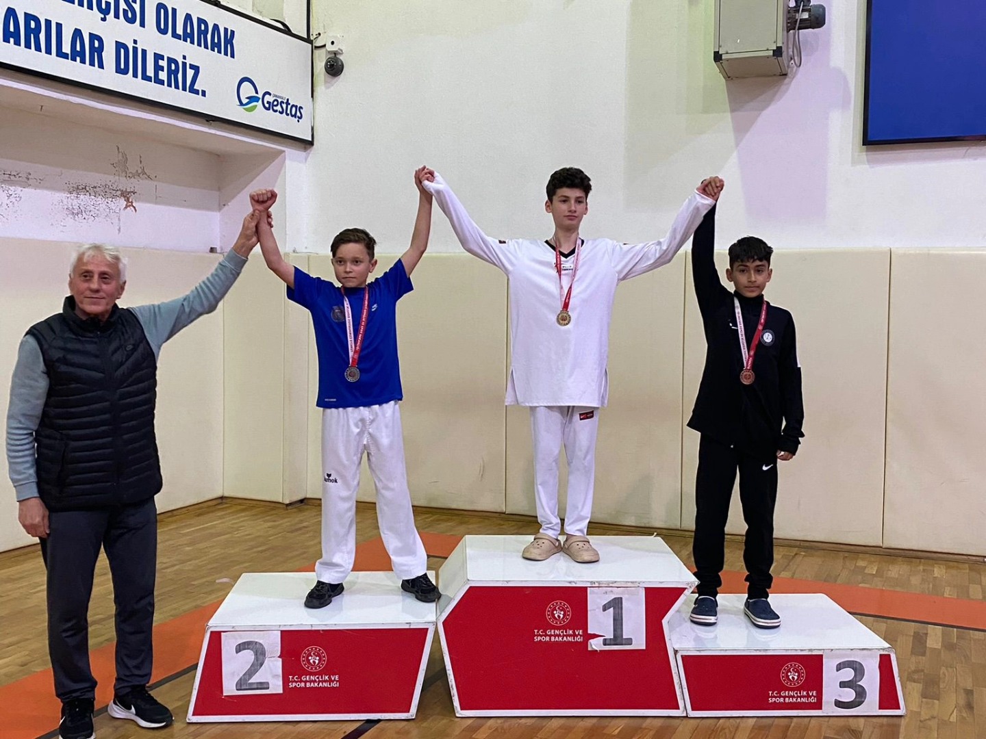 638008279 1375269647974580 8491251536555554188 N