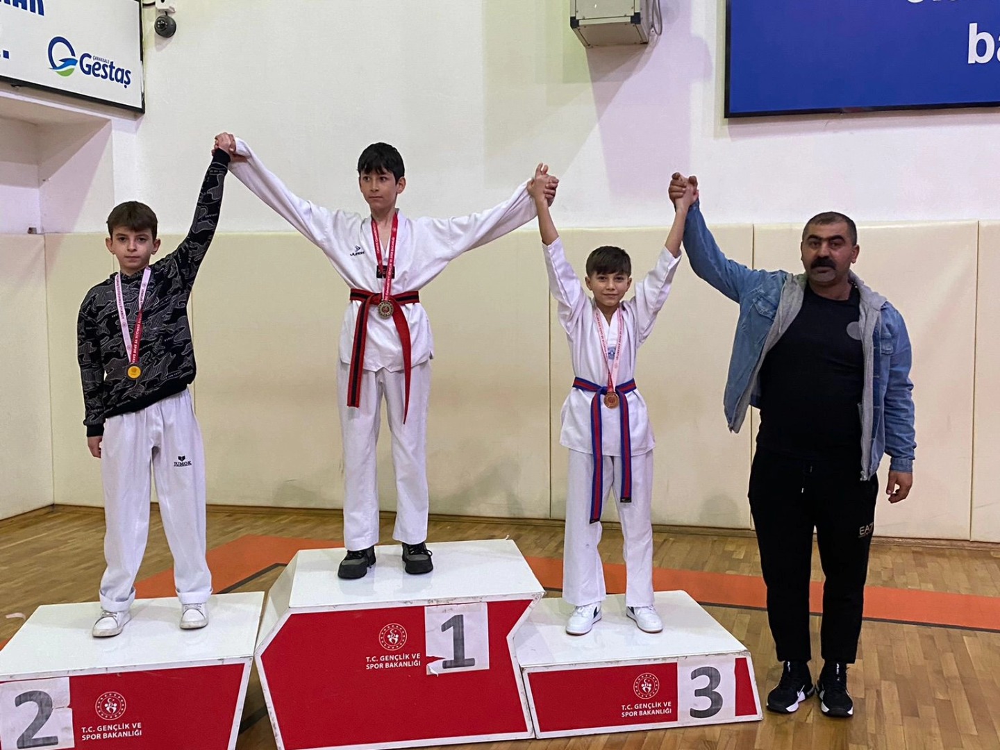 638066137 1375269677974577 948045774178153833 N