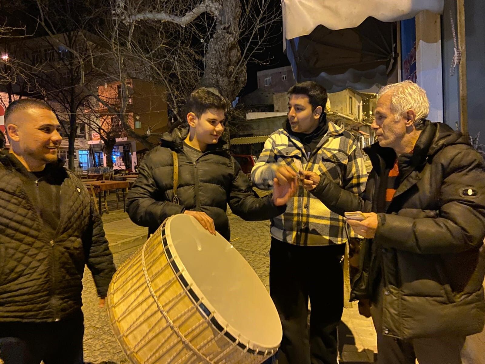 Çanakkale Bayramiç Sahur Şarkı Davulcu (2)