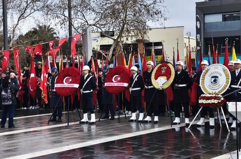 Canakkale Zafer Kutlamalar Celenk (1)