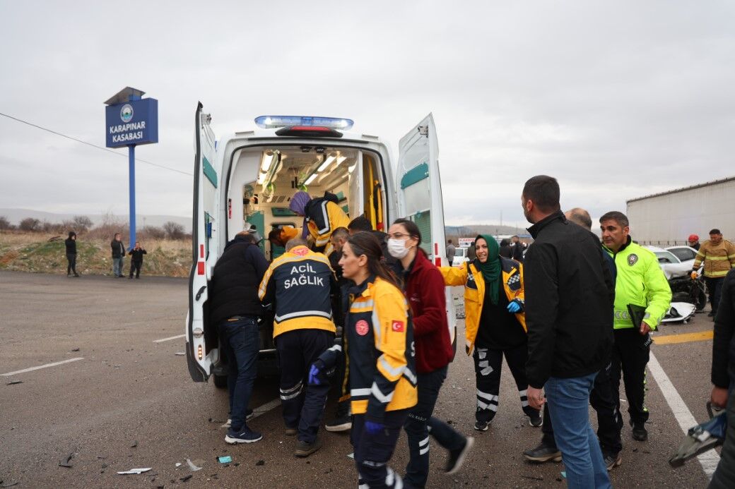 Zincirleme Kazada Baba (2)