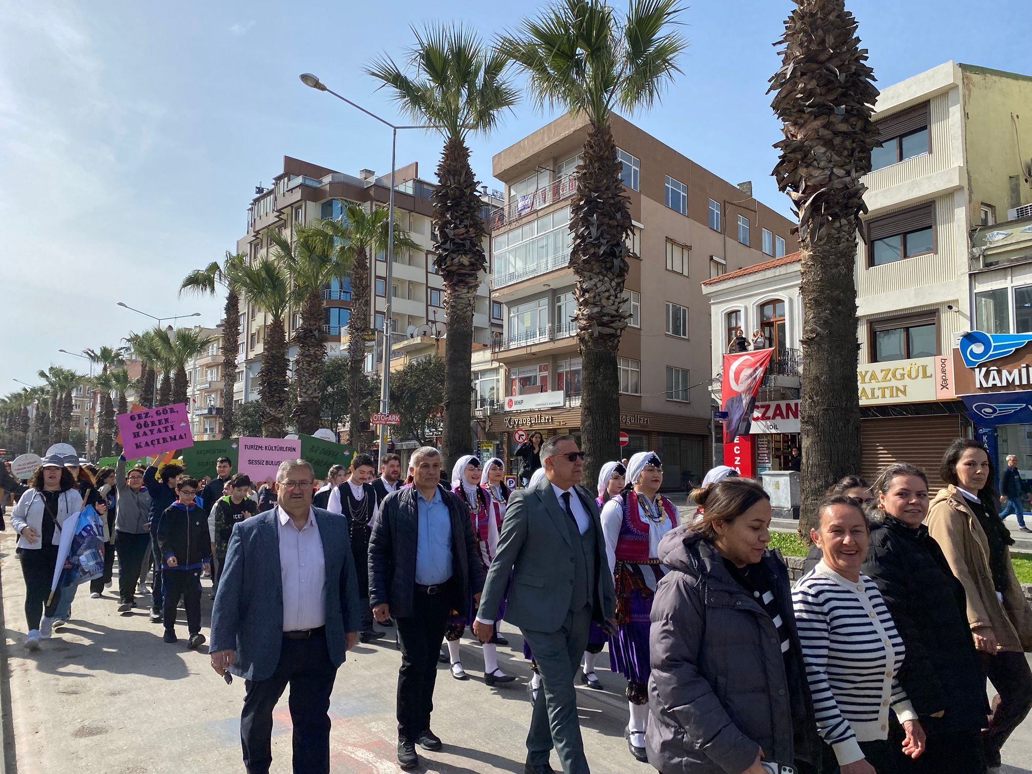 19A7B9C8 E0F3 4299 A175 759925F6E3B7