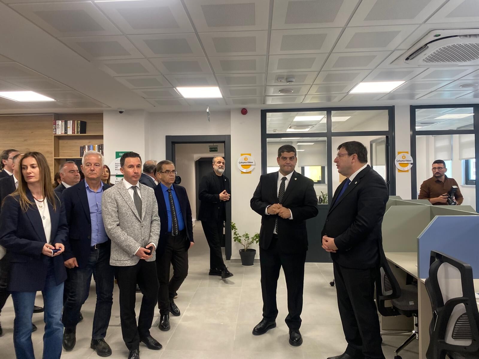 46803548 Ba5C 42Ab 8200 7C7A385Eb755