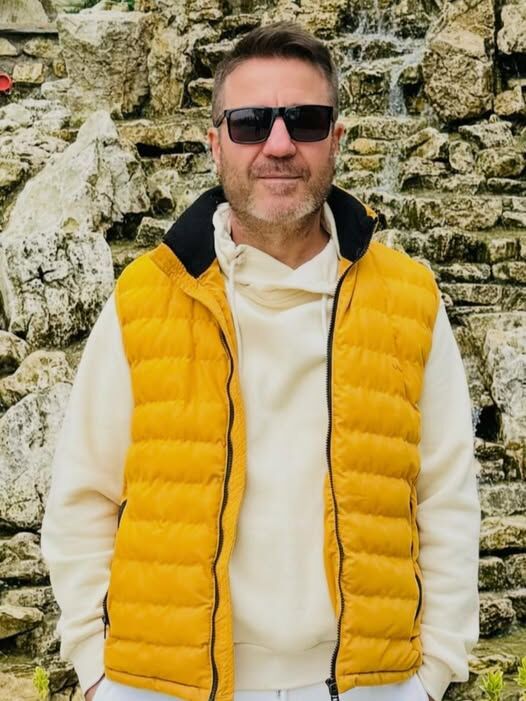 671087000 1396499739187378 2851842782588750578 N