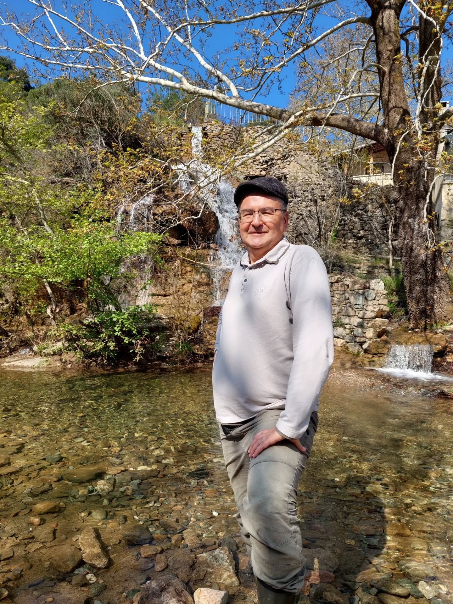 672340734 18589971055039216 1489310683081155721 N