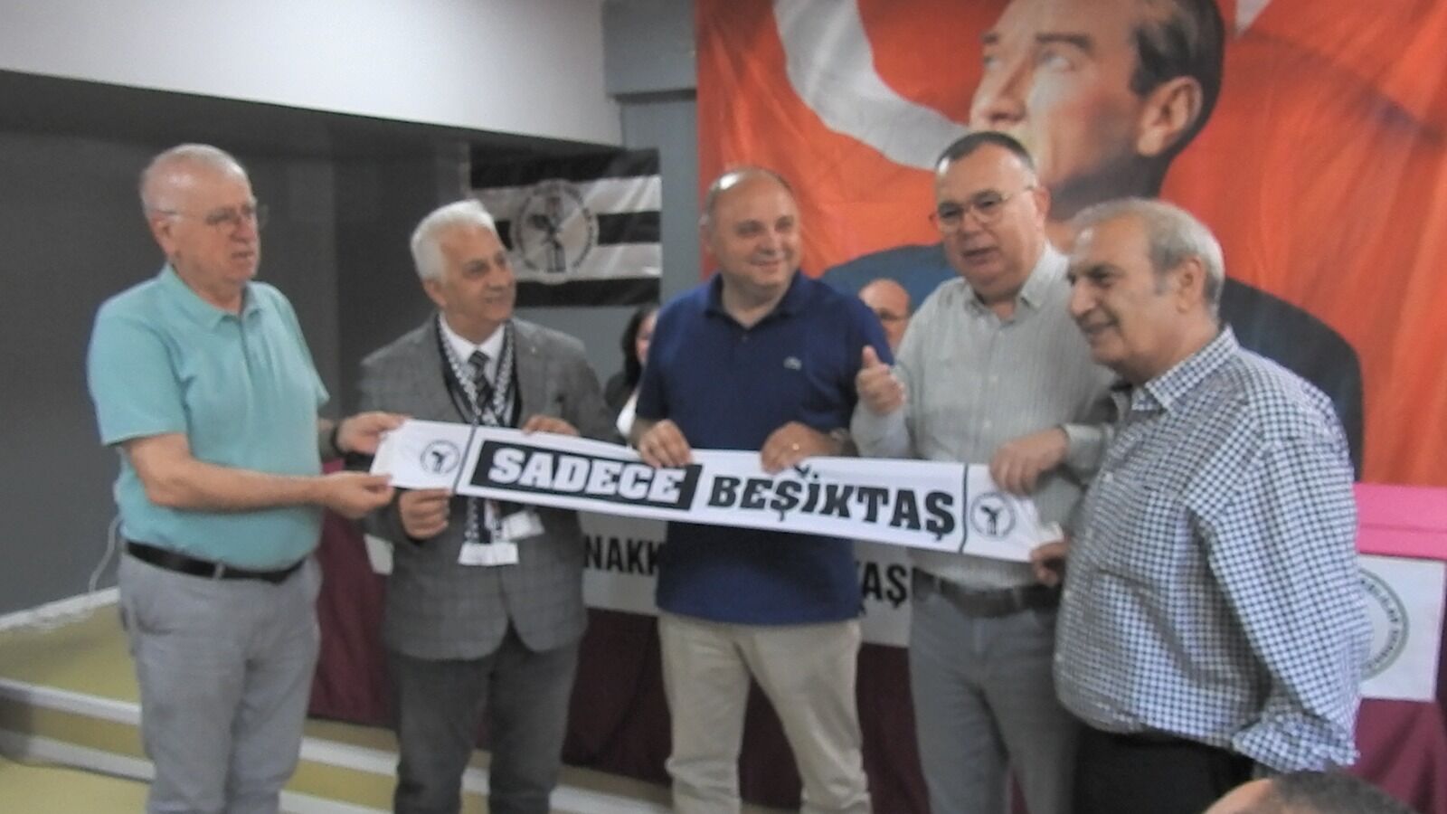 09C4Cf35 2Fe7 4672 8D8B 0D99Cb81D196