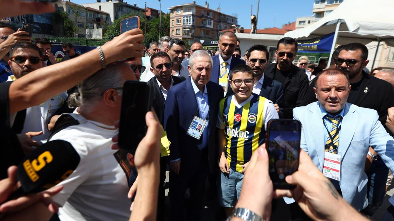 Fenerbahçe genel kurulunda başkan adaylarına yoğun ilgi