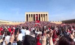 Anıtkabir'in 29 Ekim'deki ziyaretçi sayısı açıklandı (VİDEO)