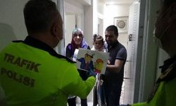 Trafik Haftası'nda evdeki çocuklara polislerden hediye