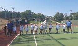 Çanakkale'de ücretsiz yaz spor okulları çocuk ve gençleri spora teşvik ediyor