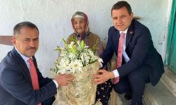 Çanakkale’de Cumhuriyetle yaşıt Hanife Teyzeye vali ziyareti