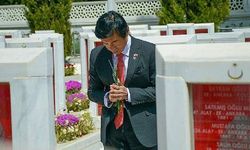 Japon Büyükelçi, Çanakkale Şehitliği'nde