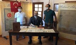 Vali Aktaş Mehmet Akif Ersoy’un doğduğu evi ziyaret etti