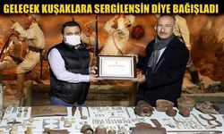 Pulluğa takılan savaş malzemelerini müzeye bağışladı