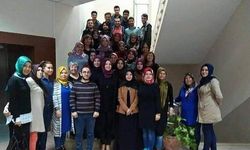 Üniversite öğrencilerine ev yemekleri ikramı