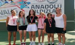  Çanakkale Kız Tenis takımı çeyrek finallere yükseldi 