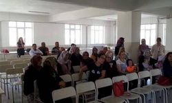 ÖĞRENCİLERE ERGENLİK EĞİTİMİ