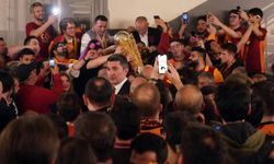  Galatasaray şampiyonluğu Cemiyet'te kutladı
