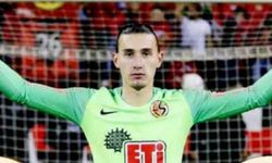 Çanakkaleli genç kaleci Süperlig’e transfer oldu