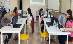 Çocuklara güvenli internet kullanımı anlatıldı
