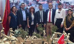 Öz, gençlerle bir araya geldi