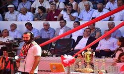 Çardak Yağlı Güreşleri'nde protokol krizi