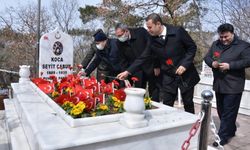 Çanakkale Savaşları kahramanı Seyit Onbaşı mezarı başında anıldı