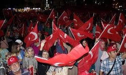 Darbeye Karşı Demokrasi Nöbeti Sürüyor