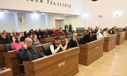 Huzur hakkı yevmiyelerini deprem bölgesindeki vatandaşlara bağışladılar