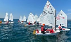 Yelkenler 23 Nisan İçin Fora