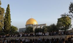 Mescid-i Aksa’da 40 bin Müslüman bayram namazı kıldı