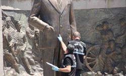 Atatürk heykeline saldıran 2 kişi tutuklandı