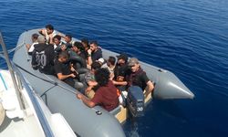 Çanakkale açıklarında 17 kaçak göçmen yakalandı