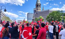 Türk taraftarlar galibiyetten emin