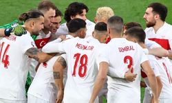 Türkiye Euro 2024 maçlarına kilitlendi, kart harcamaları düştü
