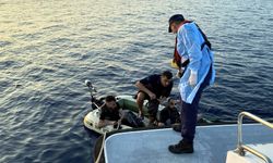 Çanakkale açıklarında  botları arıza yapınca sürüklendiler