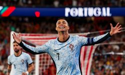 Cristiano Ronaldo futbol tarihine geçti