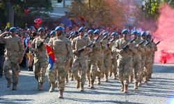 Çanakkale'de nefes kesen gösteri (TIKLA İZLE)