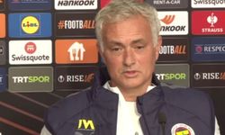 Jose Mourinho 'Sol bek için televizyonlardaki uzmanlardan tavsiye alırım'