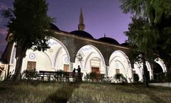 Bıçaklanan cami imamı hayatını kaybetti