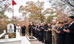 Çanakkale Kahramanı Seyit Onbaşı, mezarı başında anıldı