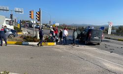 Balıkesir'de trafik kazası: 3 yaralı