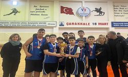 Gazi Ortaokulu Basketbol Takımı şampiyon!